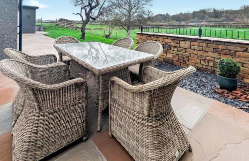 Bay Bungalow - Photo 5