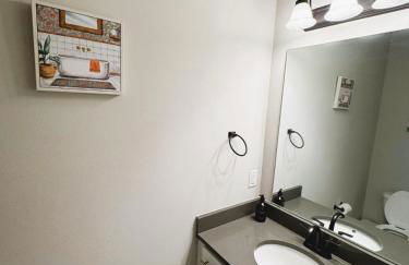 The Modern and Stylish Hangout Hub by LSU - CB1022 - Foto 6