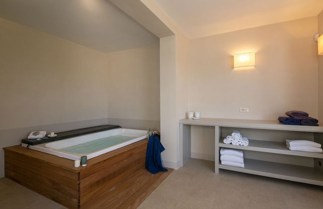 Plush Holiday Home in Cortona with Hot Tub - Photo 35