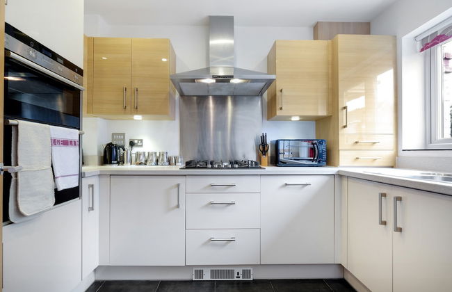 London Heathrow Living Holywell Serviced Houses - Photo 77