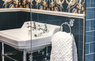 Large 7 Bedroom House for Families and Work Crews Hot Tub Parking Wi-Fi sleeps 17 - Foto 29