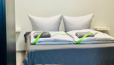 Neuwertiges Apartment mit schnellem WLAN, Netflix, Glasfaser, Kostenlose Privatparkplatz auch für Transporter geeignet R21 - Foto 4