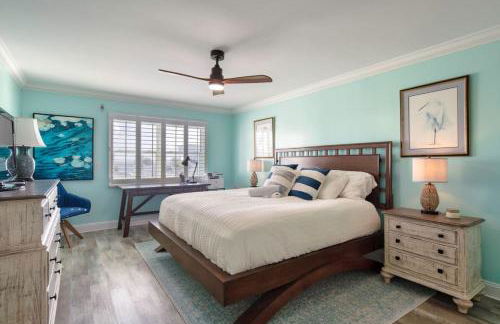 Oceanfront Elysium with a pool - Photo 30