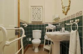 The Old Tramhouse Self Catering Traditional Charming Apartments Located In The Heart Of Historic Stirling For Short-Long Stays In Stirling For Tourism & Events & Contractor Base Stays For Central Belt Area & Open To Book All Year Round - Photo 33