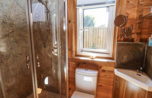 Aurora Skies - Photo 24