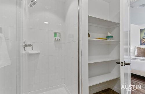 Vibrant Austin Studio Balcony plus Parking and Wi-Fi - Foto 14