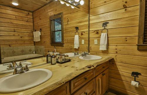 Chateau Relaxeau Breathtaking Spacious Mountain Home on Paved Road - Foto 20