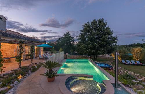 Family Villa Lipica with private pool and jacuzzi - Photo 7