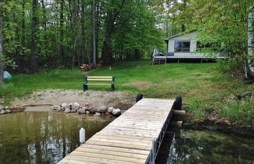 Lakefront Cabin with Private Dock Boat, Fish and Swim - Foto 6