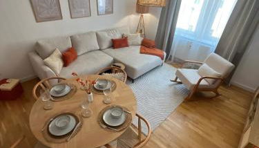 Gemütliches Apartment I Mitten in der Stadt Aschaffenburg I 5 Min HBF I Gegenüber City Galerie - Foto 2