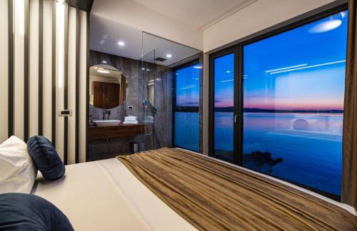 Luxury Villa Novita with Pool - Photo 19