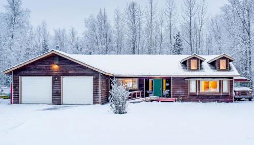 Home 20 Mi to Anchorage and Chugach State Park! - Photo 3