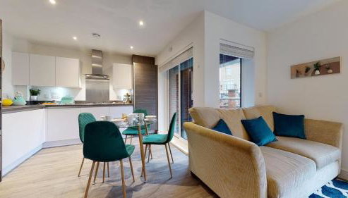 Luxury 2 Bed Apartment with Parking near London - Foto 2