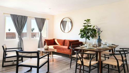 Unwind in Spacious 2BR Apt Sleeps 6 with Parking - Foto 1