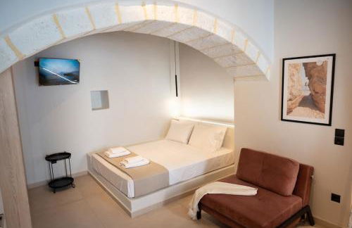 Kimolos Arch House - Photo 1