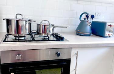 Spacious 4Bedroom - 10mins to London Bridge with Parking & Garden - Foto 29