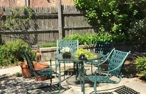 Beautiful Luxury Suite A & B of Shorewood Home - Foto 26