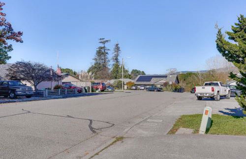 Airy Fortuna Apartment with Deck! - Foto 26