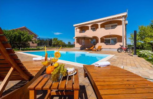 Four-Bedroom Holiday Home In Suhovare - Foto 7