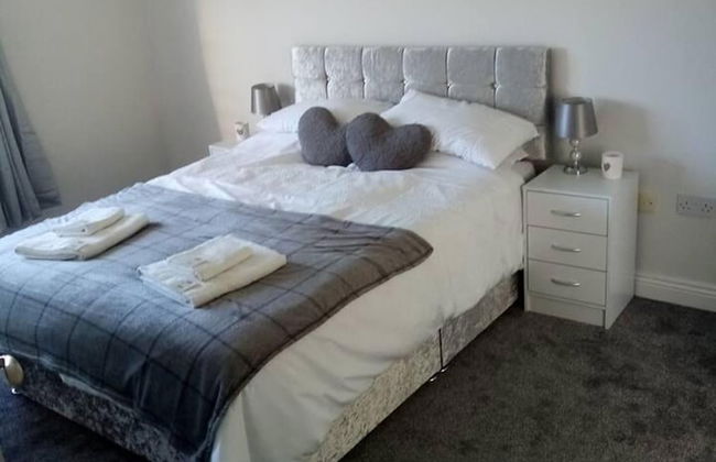 Entire House, Self Catering in Castlerea Ireland - Photo 2