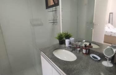 Hospede-se perto da praia com conveniência - Foto 5