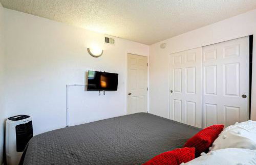 Sunny King-sized 1BD Condo near UofA and UMC w Pool, Parking - Foto 9