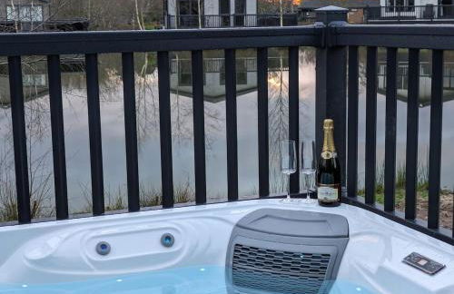 Kingfisher Lodge - Lakeside Lodge With Hot Tub - Foto 37