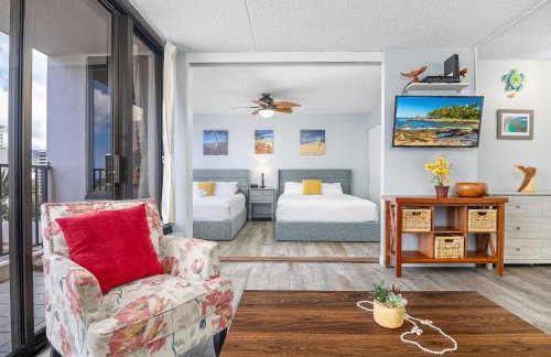 7FL Remodeled, Close to Beach & Dining with Free Parking - Photo 50
