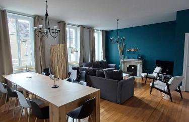 Big Townhouse In Paray Le Monial For 25 People - Foto 1