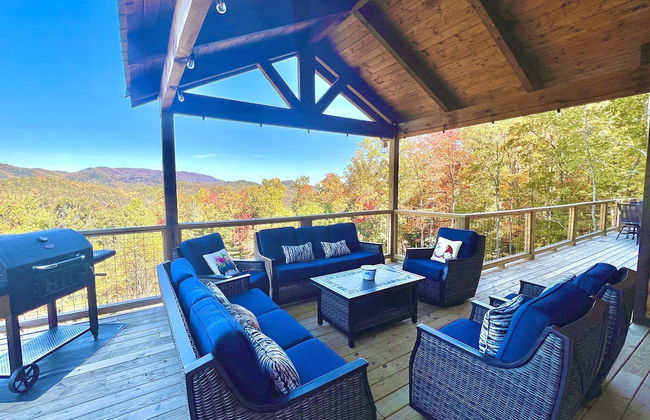 Lazy Bear Lodge 5 Bedroom Cabin by RedAwning - Photo 37