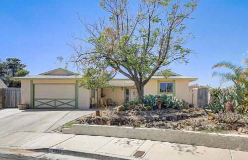 Pool & Hot Tub! Centrally Located, Less Than 3 Miles to The Strip! - Foto 44