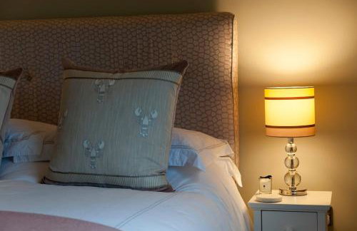 Ultimate Coastal Luxury - 5 Bed, Spacious, Parking, Hot Tub - Foto 7