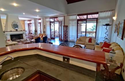 Aconchegante casa na Granja Viana - Foto 7