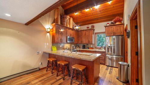 Plush Mammoth Condo w Balcony Views - Foto 5