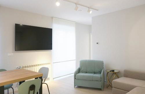 APARTAMENTOS LA FLORA BURGOS todos con aire acondicionado y ascensor - Foto 9