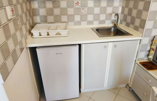 Renia Studios Standard Studio Overlooking the Swimming Pool - Foto 29