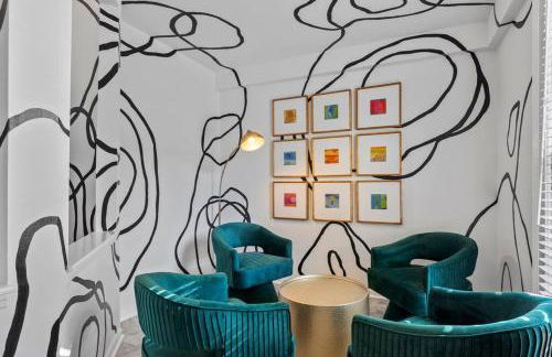 Large historical home w/ fire pit, chef kitchen. - Foto 2