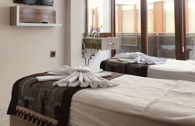 Iberia Villas - Photo 10