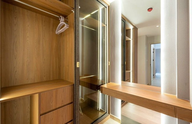 Happy Light Apartment in the Cardinal Court - Photo 6