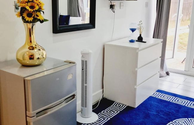 Stunning 1-bed Apartment in Harrow With Parking - Foto 11