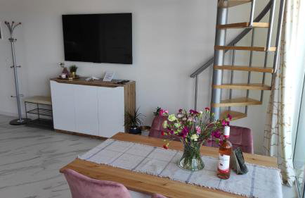 Angel Sea Hill Apartment - Photo 22