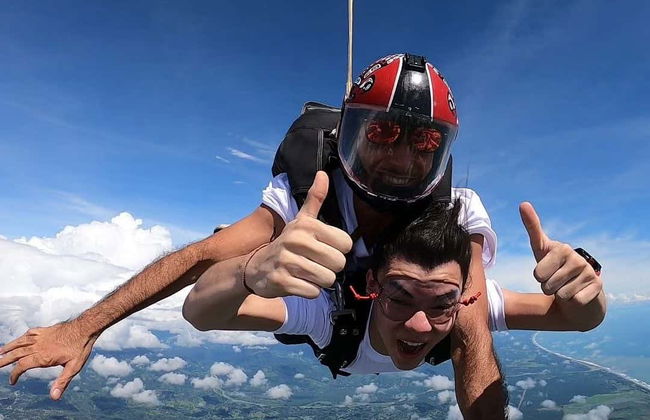 Salto de paraquedas em Manuel Antonio - Foto 2