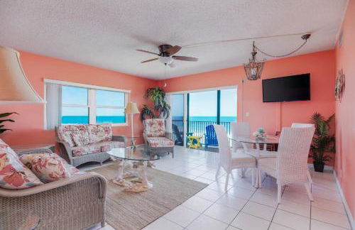 You cannot get any closer to the beach! 2BR condo - Foto 2