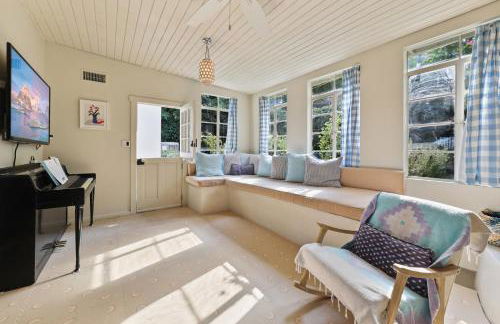 Silver Lake Cozy Getaway - Photo 33