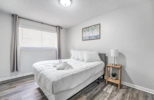 Fenced Yard Centrally Located-Parkway Village Pad - Foto 23