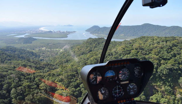 Sobrevolando la Sierra del Mar