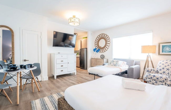 Studio 6min Walking to Miami Beach Pool Kitchen - Photo 3