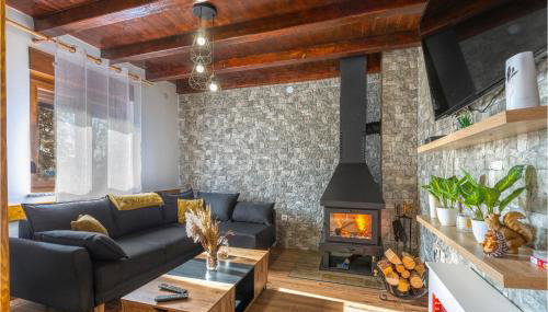 Amazing Home In Perusic With Sauna - Photo 3