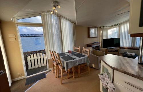7 Rannoch Row, lovely holiday static caravan for dogs & their owners. - Photo 10