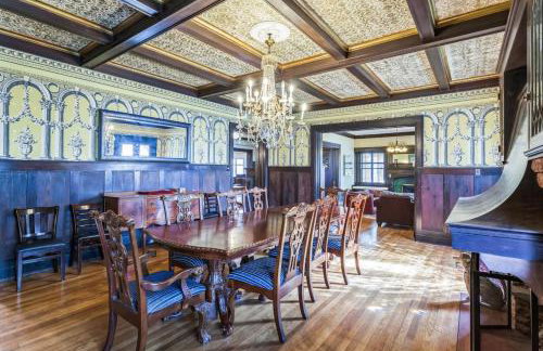 Massive 5 bedroom downtown - Photo 11